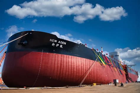 大船集团同日交付第100艘VLCC签约2艘17.5万方大型LNG运输船
