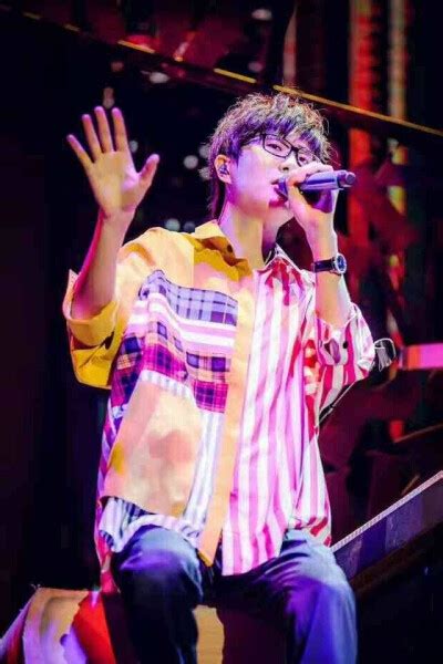 二腾宏嵩图片