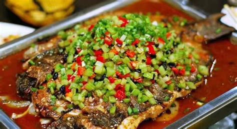 鱼谷稻烤鱼饭，传统烤鱼的平价替代，营养美味出餐快_全球加盟网