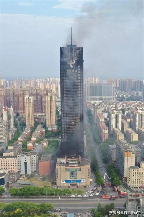 河北石家庄市一高层建筑发生火灾 无人员被困-搜狐大视野-搜狐新闻
