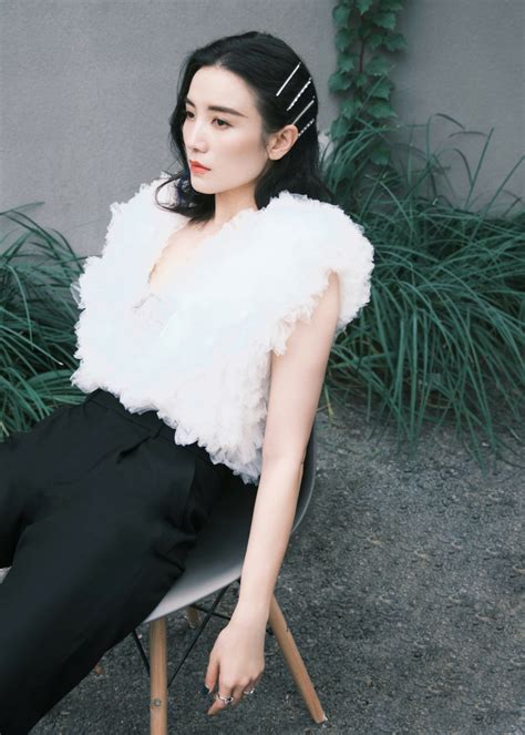女生头像宋佳温柔