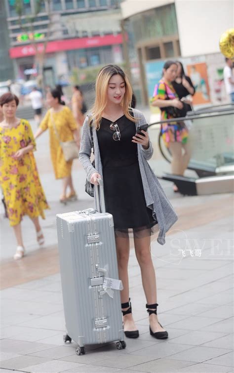 重庆美女性感街拍_时尚频道_凤凰网