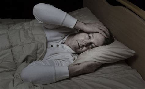 中老年人为什么“睡觉少”？真相令人意外！_睡眠