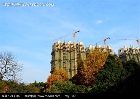 蓝天下正在修建的高楼高清图片下载_红动中国