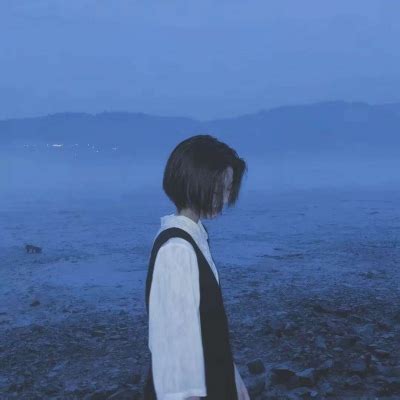 非主流伤感头像蓝色