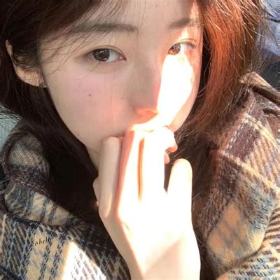 女生温柔疏离头像