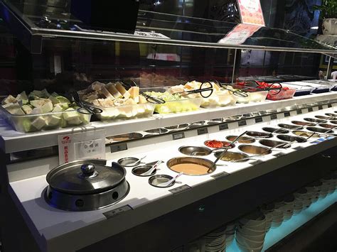 探店海底捞首家火锅食材超市：价格和堂食一样，还卖锅具 | CBNData