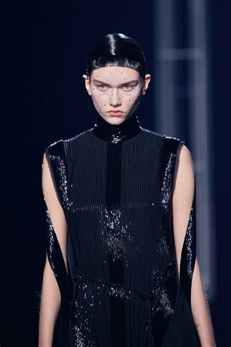 芬迪 Fendi 2022春夏高级定制秀(细节) - Couture Spring 2022-天天时装-口袋里的时尚指南