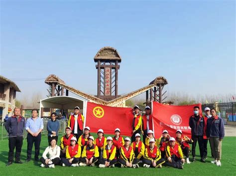传媒网 衡水：“红马甲”志愿者扮靓湖城 传递文明和谐