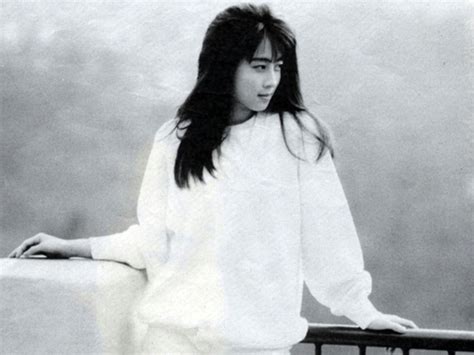 坂井泉水的个人资料简介：90年代日本乐坛女歌手，作品被收录进教材 | 人物集