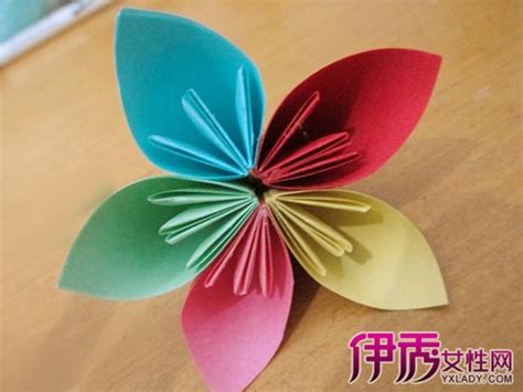 纸花的折法,纸花的剪法,折纸花的花语,手工纸花制作方法_齐家网