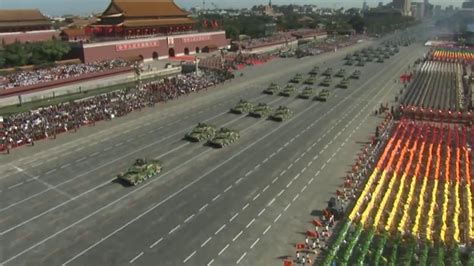 实拍俄罗斯红场阅兵式：中国人民解放军三军仪仗队惊艳登场！