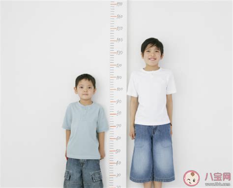关心孩子身高，该如何科学精准测定孩子的身高呢？就用尺子量？_测量