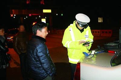 武汉酒驾新规：一人酒驾 同车同桌均将受教育处罚_新闻频道_中国青年网