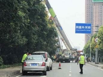 荆州市高速公路管理处ECT门架安装圆满收官 - 荆州市交通运输局