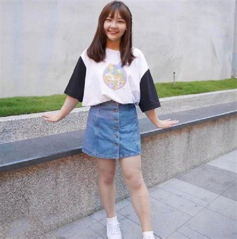 矮个子微胖甜美女生头像