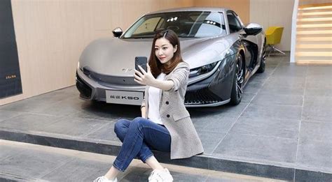 熊黛林豪车图片