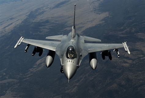 快讯！美国一架F-16“战隼”战斗机坠毁