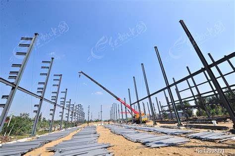 钢结构厂房搭建高清图片下载_红动中国
