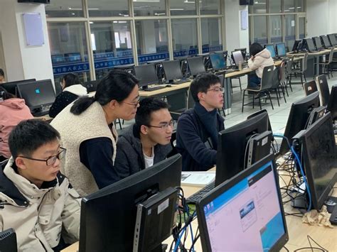计算机科学与工程学院开展课堂巡查-桂林航天工业学院