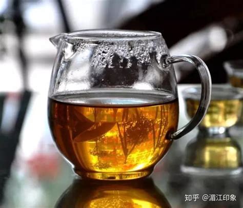 饮用黑茶的功效与作用是什么？黑茶的功效太强大啦 - 养生茶 - 轻壹