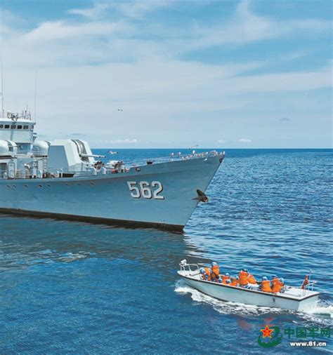 中国海军舰艇编队首访菲律宾达沃_凤凰军事