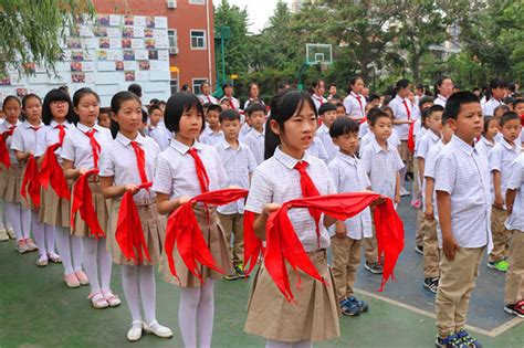 解小：做最红领巾 争做新时代好少年- 学校动态- 常州市解放路小学教育集团