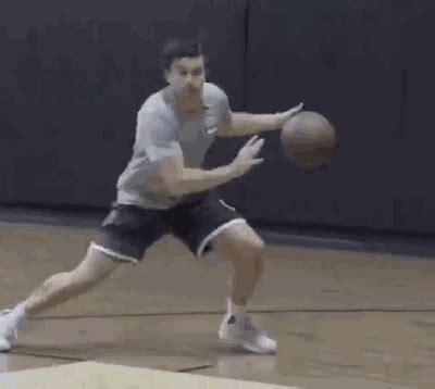 篮球教学-几种快速推进过人上篮的实用技巧 - 知乎
