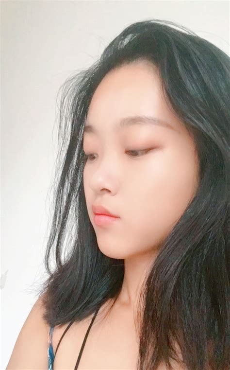 自拍的女生图片