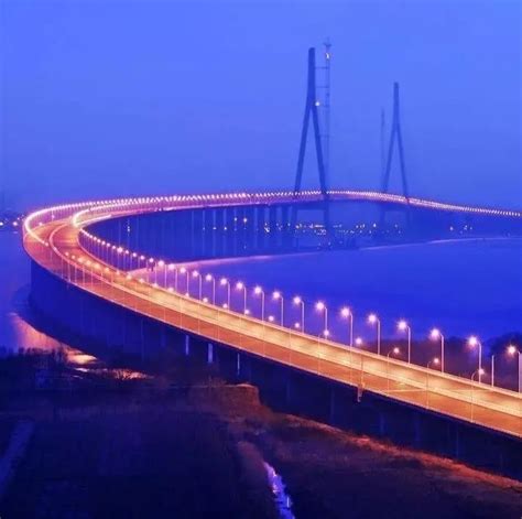 路况直播 | 江阴大桥苏通大桥由南向北车流量较大|高速公路|京沪高速_网易新闻