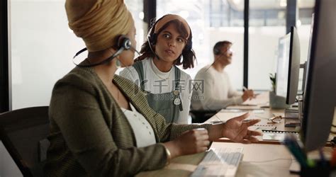 非洲客户服务机构的呼叫中心、培训和黑人女性教练招聘。高清摄影大图-千库网