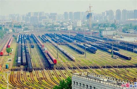 位于北京的亚洲第一大社区，8平方公里挤着30万人，周边地铁站高峰时堪比春运_昌平_生活_五环
