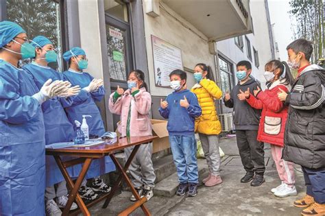 广州对5000余名密接提前解除隔离，住所位于高风险地区者将另安排安置点_手机新浪网