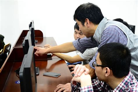 信息分院Android软件开发培训班正式开讲-浙江财经大学东方学院信息学院