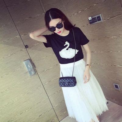 墨镜变装甜美女生头像