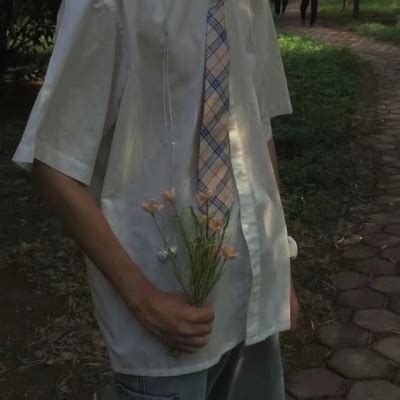 非主流男生头像带花