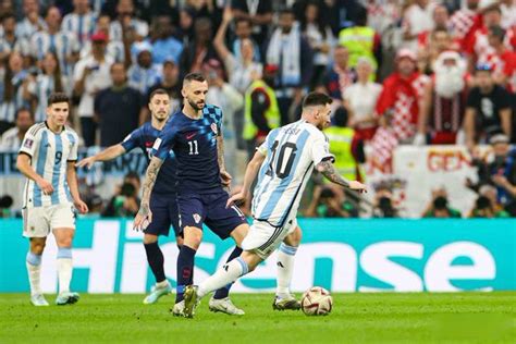 阿根廷3-0晋级世界杯决赛，阿尔瓦雷斯独造3球，创造5大历史_PP视频体育频道