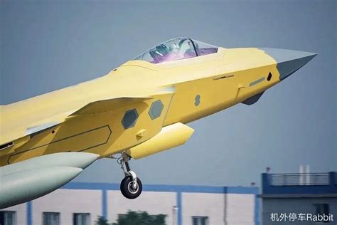 组图：2013号歼-20原型机首飞 2017有望小批量装备--军事--人民网