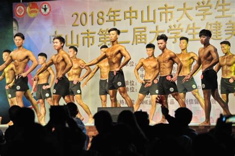成都大运会男子百米决赛 陈冠锋摘铜-荔枝网
