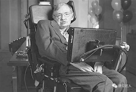 霍金在爱因斯坦诞辰去世，轮椅上的天才命途多舛|界面新闻 · JMedia