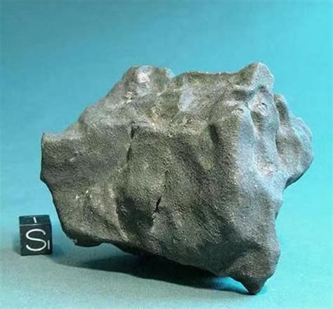 石陨石的外表风化特征,陨石的六个特征,陨石的特征_大山谷图库