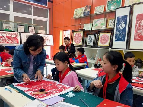 重庆城口：传统剪纸艺术走进小学课堂-上游新闻 汇聚向上的力量