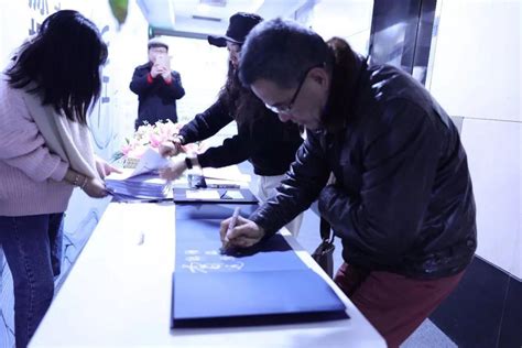 艺诺艺术“异语纷呈”国际当代艺术展——上海 - 知乎