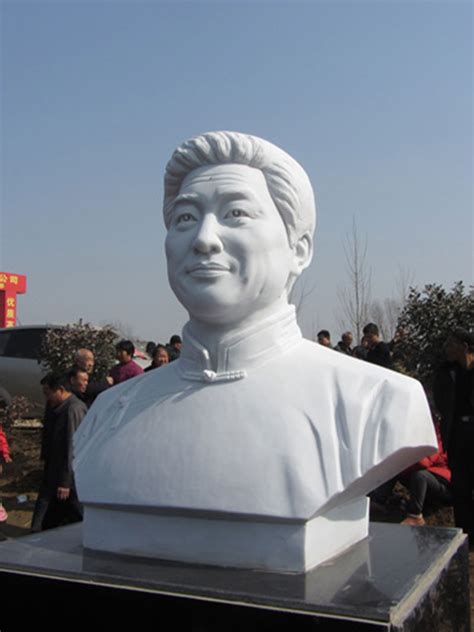《常贵田》雕像 - 河北省石雕协会
