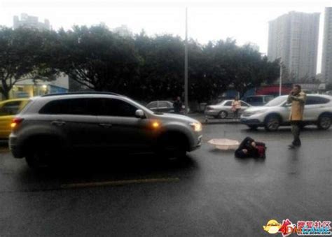 最牛车祸现场：女子被撞倒躺在车祸现场手机自拍_3DM单机