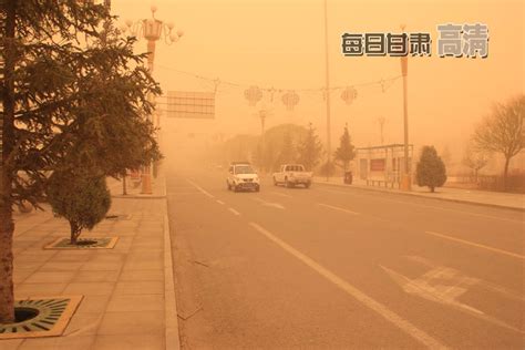 新疆和田现11月罕见沙尘暴天气-中国气象局政府门户网站
