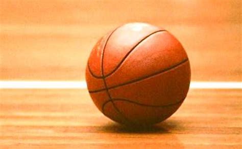 篮球比赛中是怎样规定罚球的?达到几次犯规?