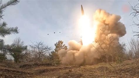 俄军部署“伊斯坎德尔-M”导弹 精准打击伊久姆前线乌军武装设施|俄军|导弹|伊斯坎德尔_新浪新闻