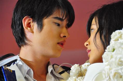 泰国的这部青春片《初恋这件小事》 当年戳中好多人的泪点|军乐队|阿亮|学长_新浪新闻
