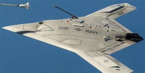 X47B无人空战系统完成首飞